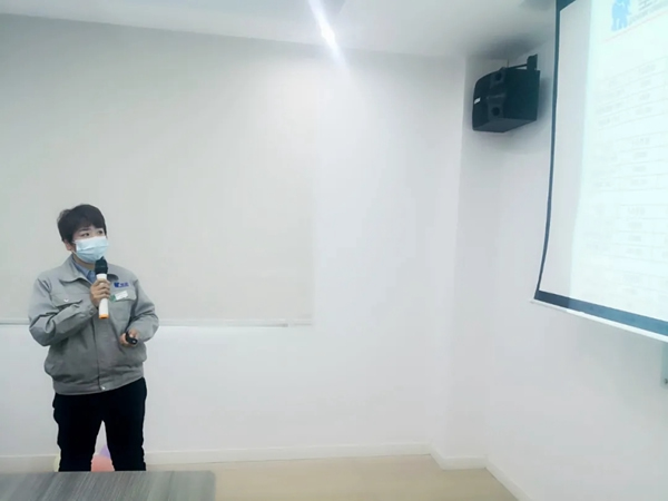 圣象華宇工廠“迎戰(zhàn)2021”年會議成功舉行