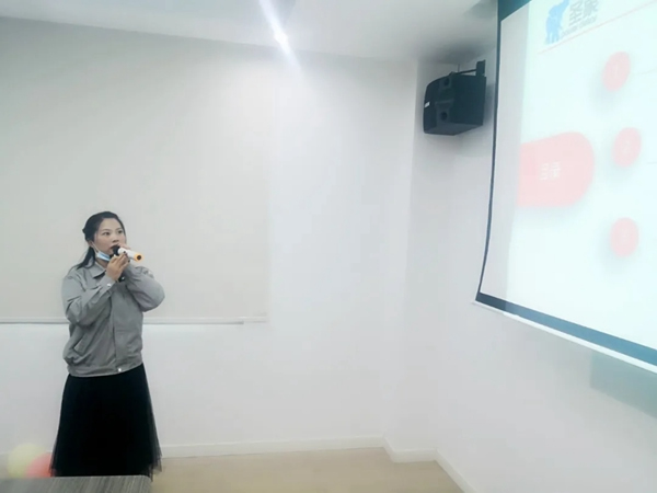 圣象華宇工廠“迎戰(zhàn)2021”年會議成功舉行