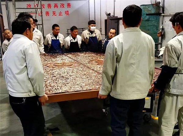 帝虎門業(yè)丨壯觀的超大鑄鋁門是哪家企業(yè)生產的