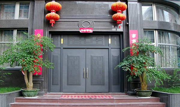 如何正確識(shí)別鑄鋁門的優(yōu)劣——材料