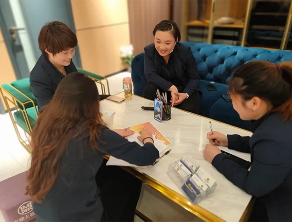 龍鼎天著北京北四環(huán)店大興店榮獲三月份居然裝飾 五星級合作品牌
