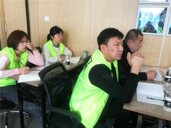 廣千木門整木定制：廣千商學(xué)院2104班圓滿結(jié)束！