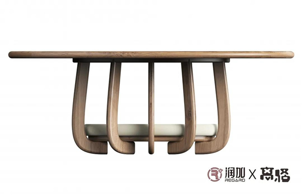 潤成創(chuàng)展：這只貓，竟然……賴在凳子上不走了！