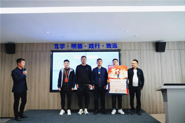 尚佰木門&紅星美凱龍全國(guó)聯(lián)合招商推介啟動(dòng)會(huì)圓滿落幕