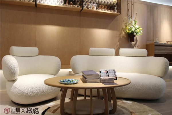 潤(rùn)成創(chuàng)展丨這種治愈系沙發(fā)你想要嗎？