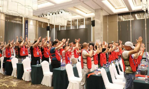 三峰家居丨全國卓越經(jīng)銷商聚首一堂，蓄力前行，誰與爭峰！