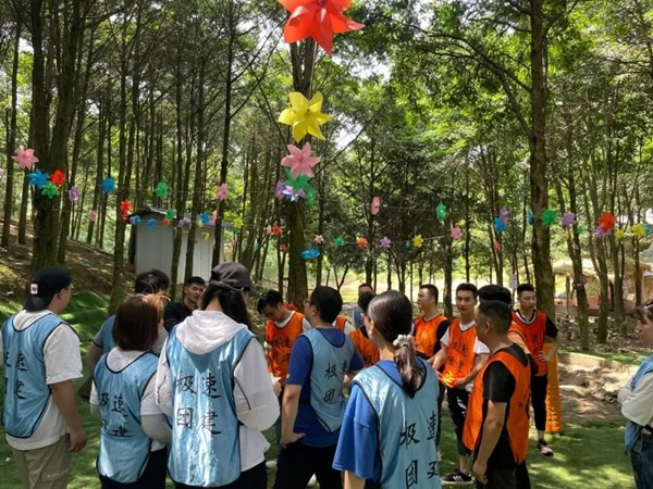 雙羽定制家多部門戶外拓展活動提升團隊?wèi)?zhàn)斗力