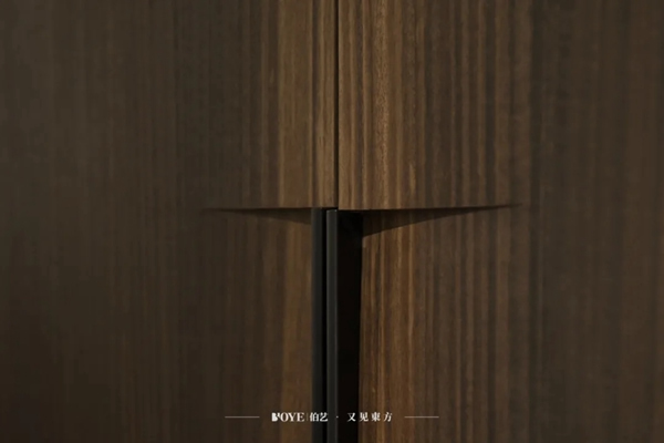伯藝木門(mén)|客廳＆餐廳，生活的“輕”與“重”