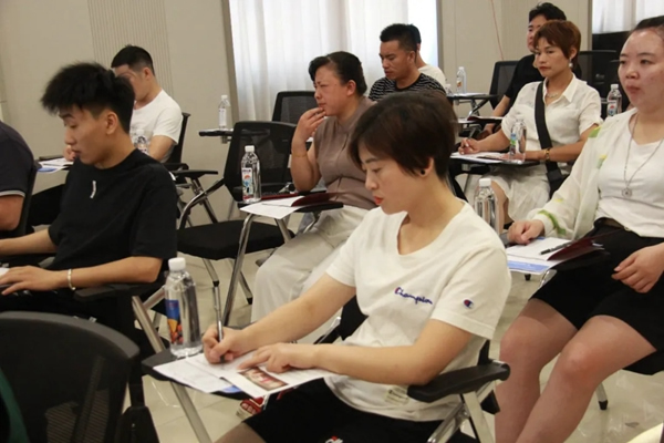 歐麗亞木門第八期新加盟經(jīng)銷商培訓(xùn)會圓滿結(jié)束！