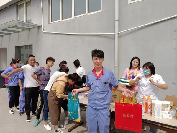 情滿中秋|金迪木門祝全體家人中秋節(jié)快樂！