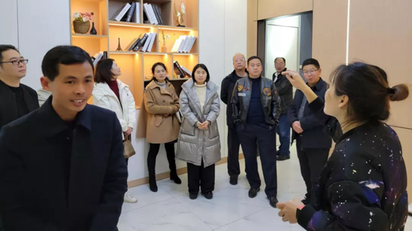 民革重慶市石柱縣總支部全體黨員蒞臨雙虎木門參觀指導(dǎo)工作