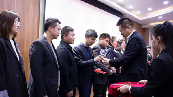 新起點(diǎn)，新征程丨霍爾茨2022新年聯(lián)歡會(huì)暨表彰大會(huì)圓滿舉辦