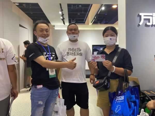 萬(wàn)嘉信木門