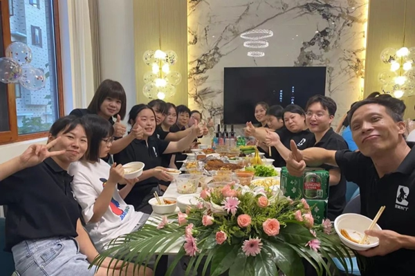 全簡(jiǎn)木門簡(jiǎn)·愛(ài)｜我們是最好的team