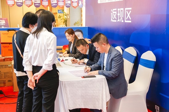 德技優(yōu)品門窗