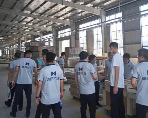 鼎薩木門丨堅守崗位，各司其職，我們在行動