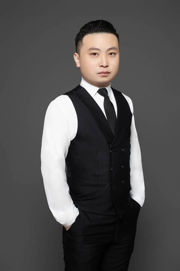 尚佰高定丨真的不心動嗎？兒童房絕美弧形拼色衣柜！