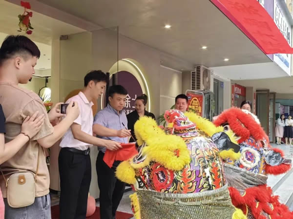 品牌之光，榮耀時刻，美涂士喜訊連連福利多多！