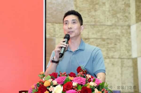 重慶市木業(yè)整裝行業(yè)協(xié)會召開五屆二次會員大會