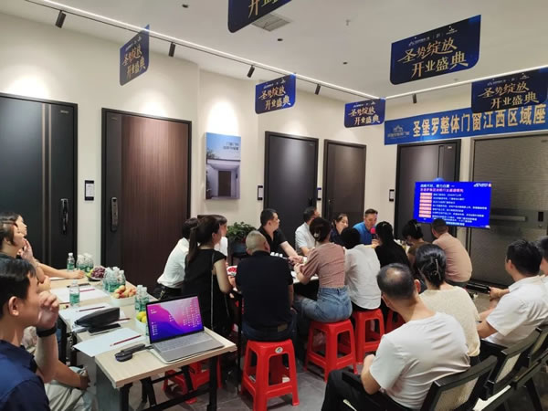 攜手經(jīng)銷商游學(xué)探店！共賀多地新店“圣”勢綻放！