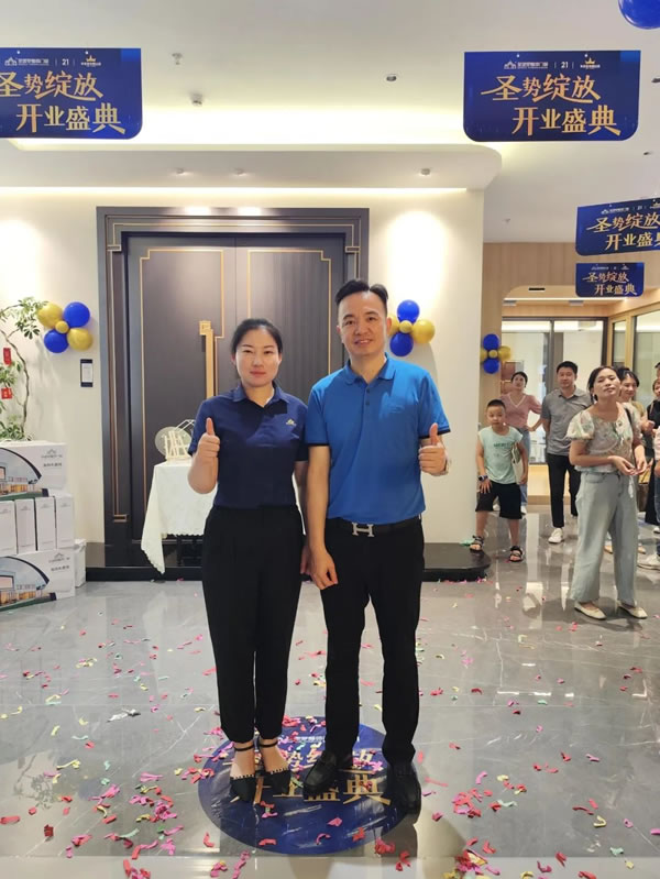 攜手經(jīng)銷商游學(xué)探店！共賀多地新店“圣”勢綻放！