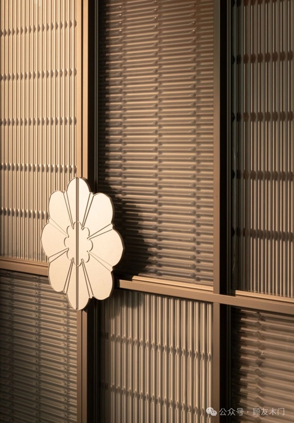  顧友木門(mén)