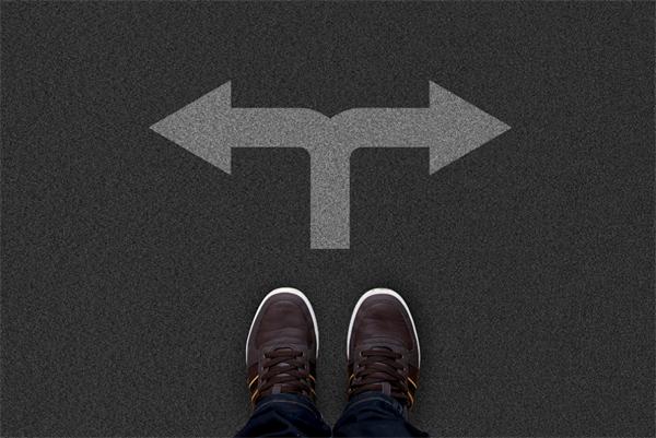 2025年全屋定制經(jīng)銷商生死戰(zhàn)：要么轉(zhuǎn)型，要么出局！