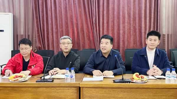 霍爾茨 | 創(chuàng)新融合，聚力登峰｜霍爾茨木門·家居2025年北區(qū)戰(zhàn)略峰會(huì)圓滿召開(kāi)