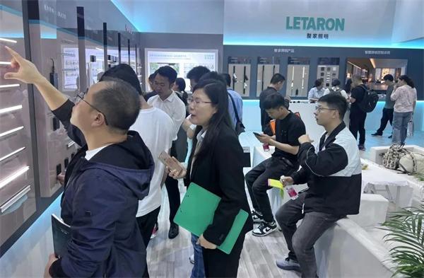 展商風(fēng)采 | 以光定義品質(zhì)生活，擎洲光電廣州定制家居展完美收官！
