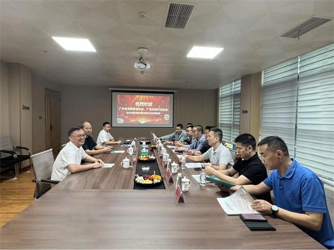 廣東省定制家居協(xié)會(huì)、廣東衣柜行業(yè)協(xié)會(huì)蒞臨湖南魯麗木業(yè)開(kāi)展調(diào)研工作