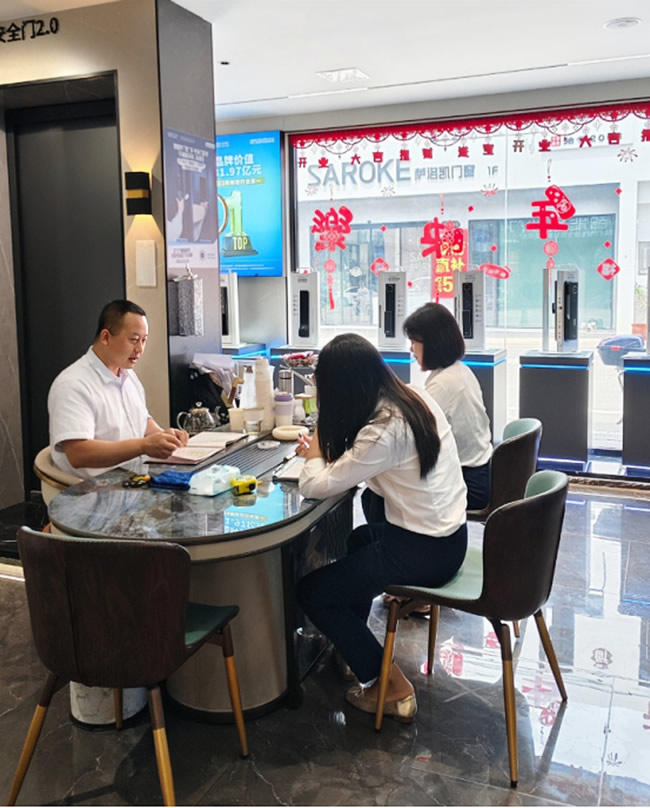 王力門業(yè) | 震驚！南寧經(jīng)銷商蘭麗：一樘防盜門竟賣2.68萬，背后秘訣大揭秘！