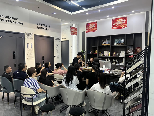 王力門業(yè) | 杭州經(jīng)銷商黎總團(tuán)隊(duì)：2個月狂銷46樘機(jī)器人防盜門！看他如何在逆境中突圍
