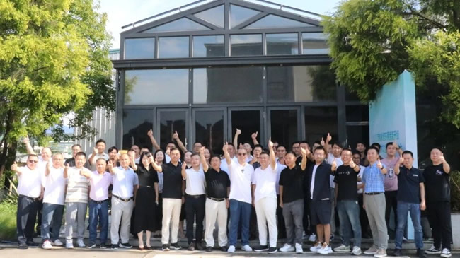 定制家居環(huán)保涂裝升級！“油改水”技術攻堅與應用研討會在百得勝水漆工廠成功舉辦