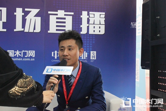 樂(lè)臣木門羅年斌