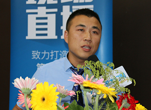 萬宏木門：再接再厲 再創(chuàng)輝煌 再創(chuàng)佳績