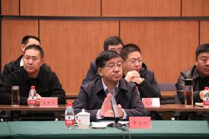 無極縣縣政協(xié)主席申立功
